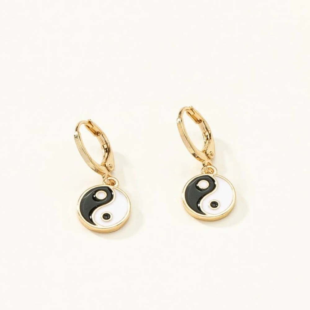 n e w |  yin yang earrings ⭐️